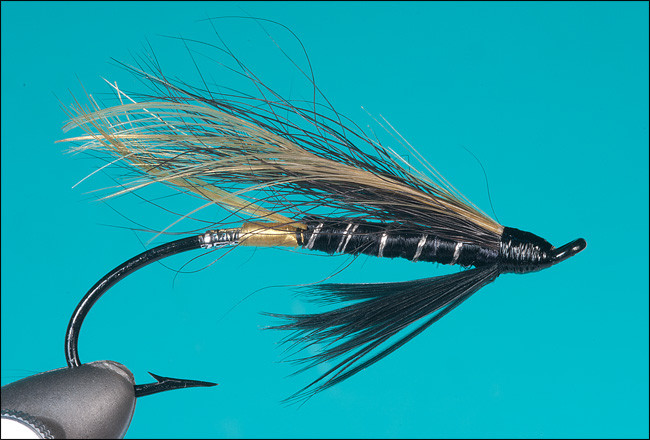 Мушки Trump Salmon Single Black Bomber