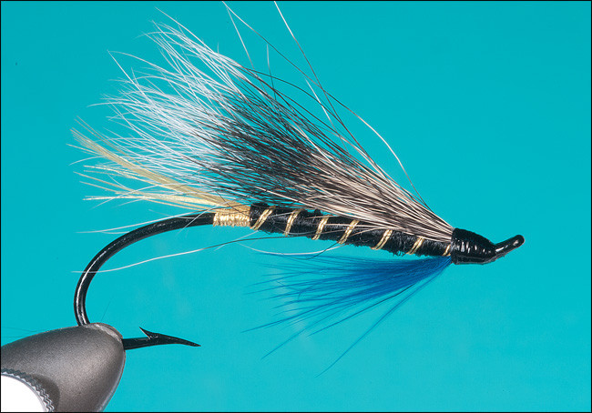 Мушки Trump Salmon Single Blue Charm